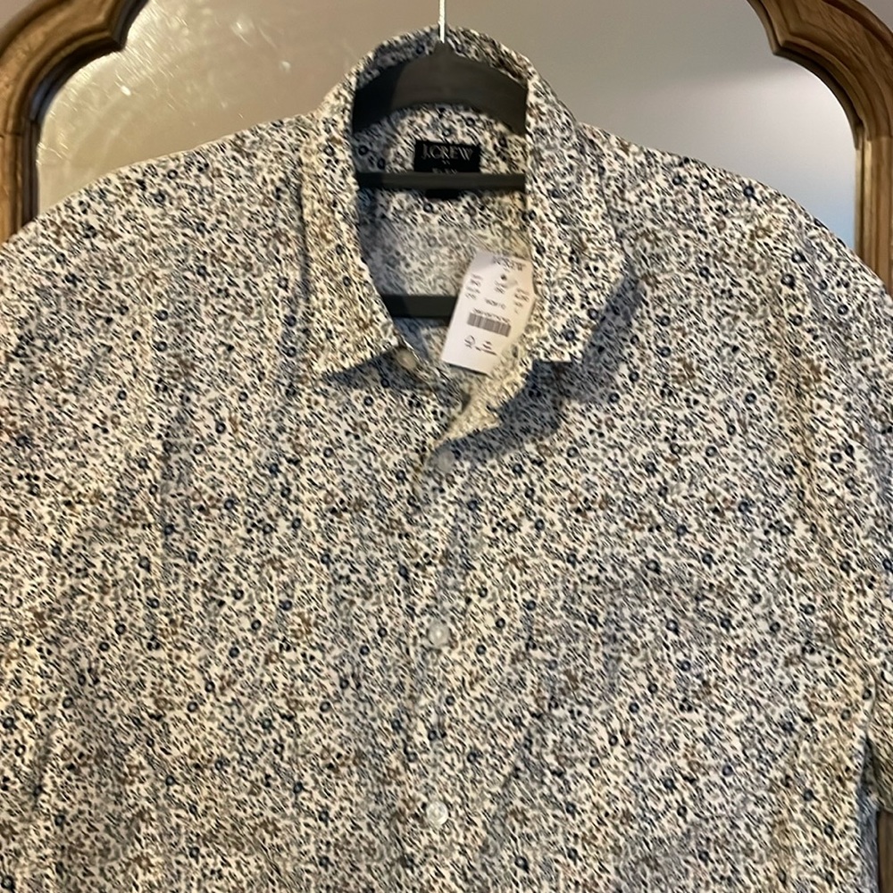 J Crew men’s casual button down size large washed fit. Floral print